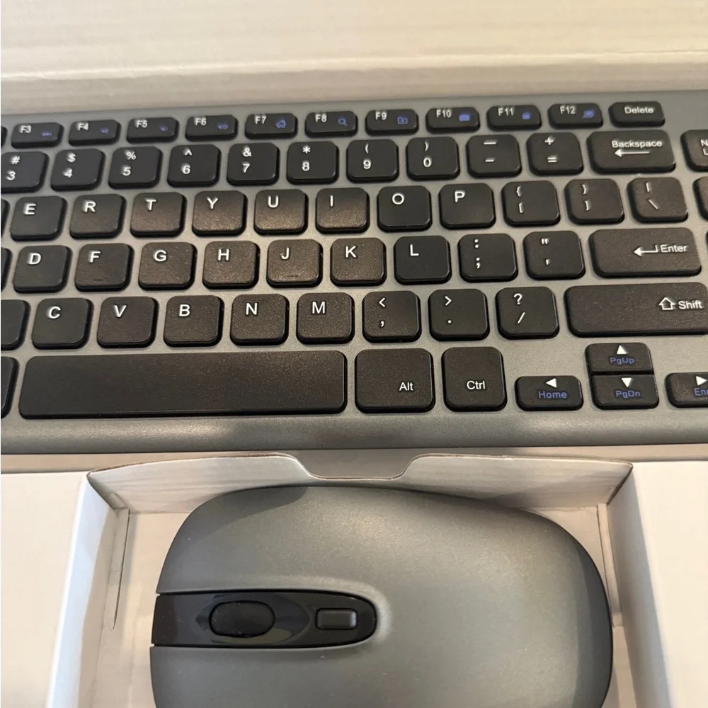 WIRELESS KEYBOARD AN MOUSE COMBO